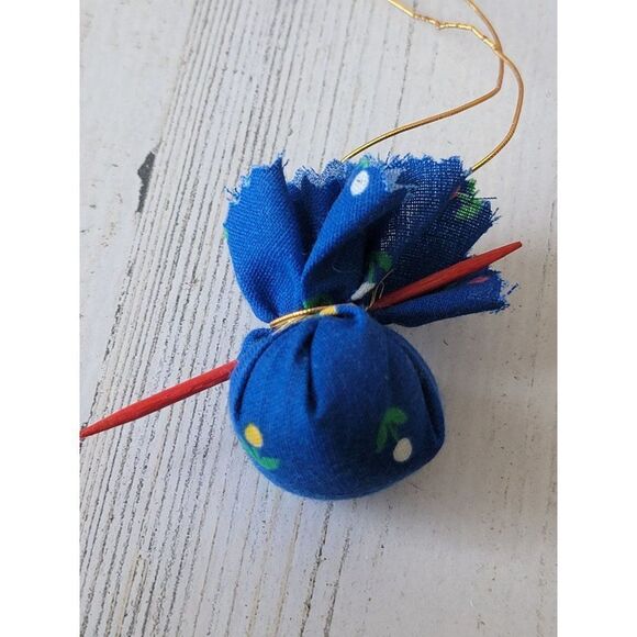 Mini blue flower Santa gift bag ornament Xmas decor - Picture 2 of 4